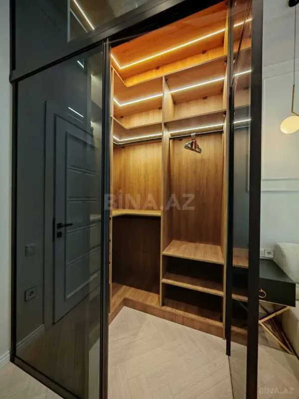 Kirayə verilir 2 otaqlı mənzil 105 m²