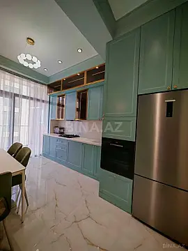 Kirayə verilir 2 otaqlı mənzil 105 m²