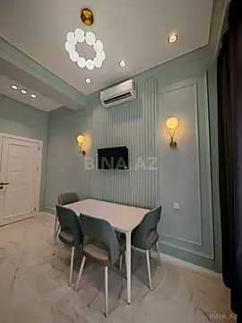 Kirayə verilir 2 otaqlı mənzil 105 m²