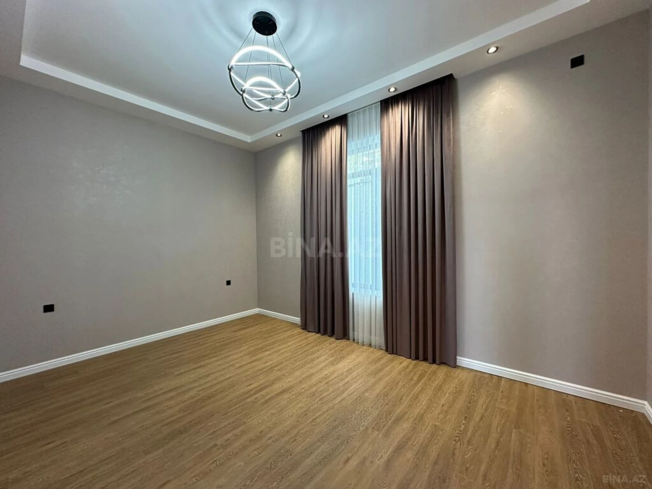 Satılır 4 otaqlı həyət evi 150 m²