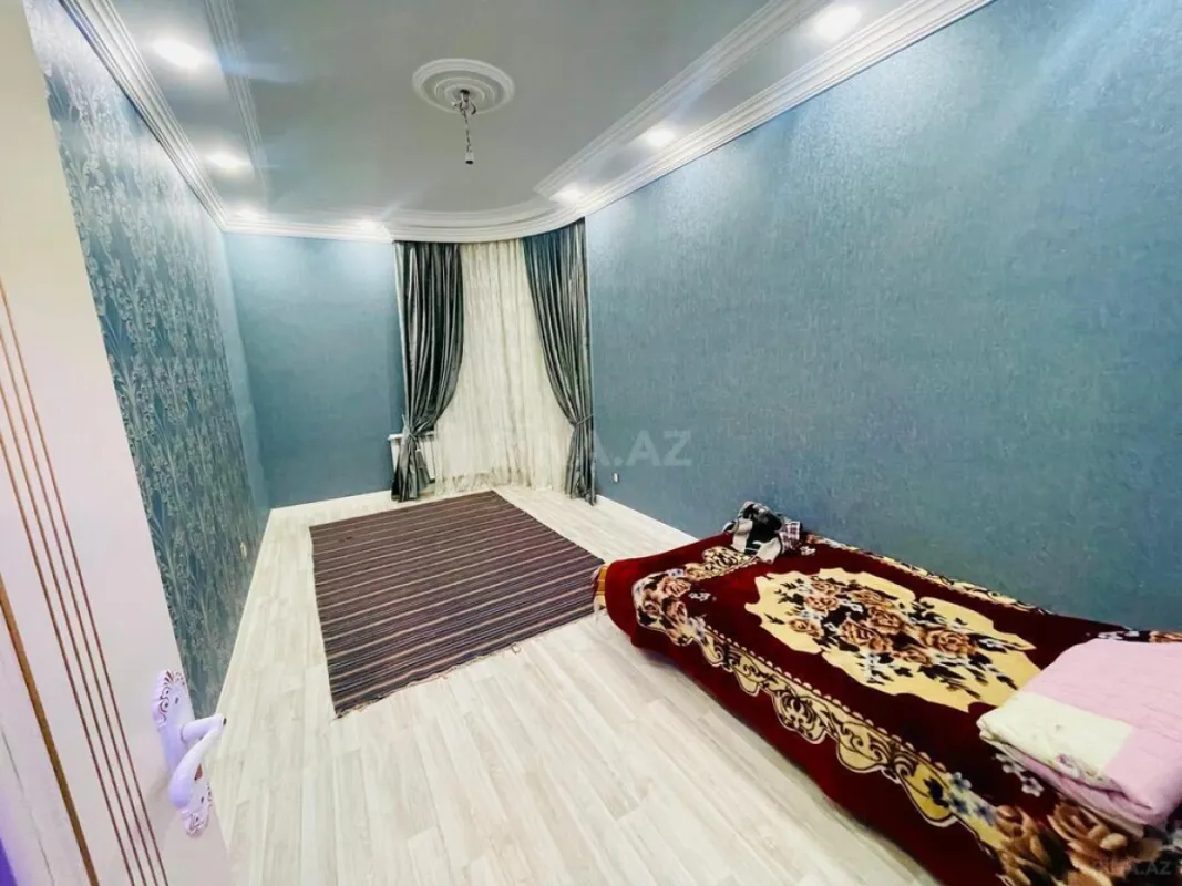 Satılır 3 otaqlı mənzil 136 m²