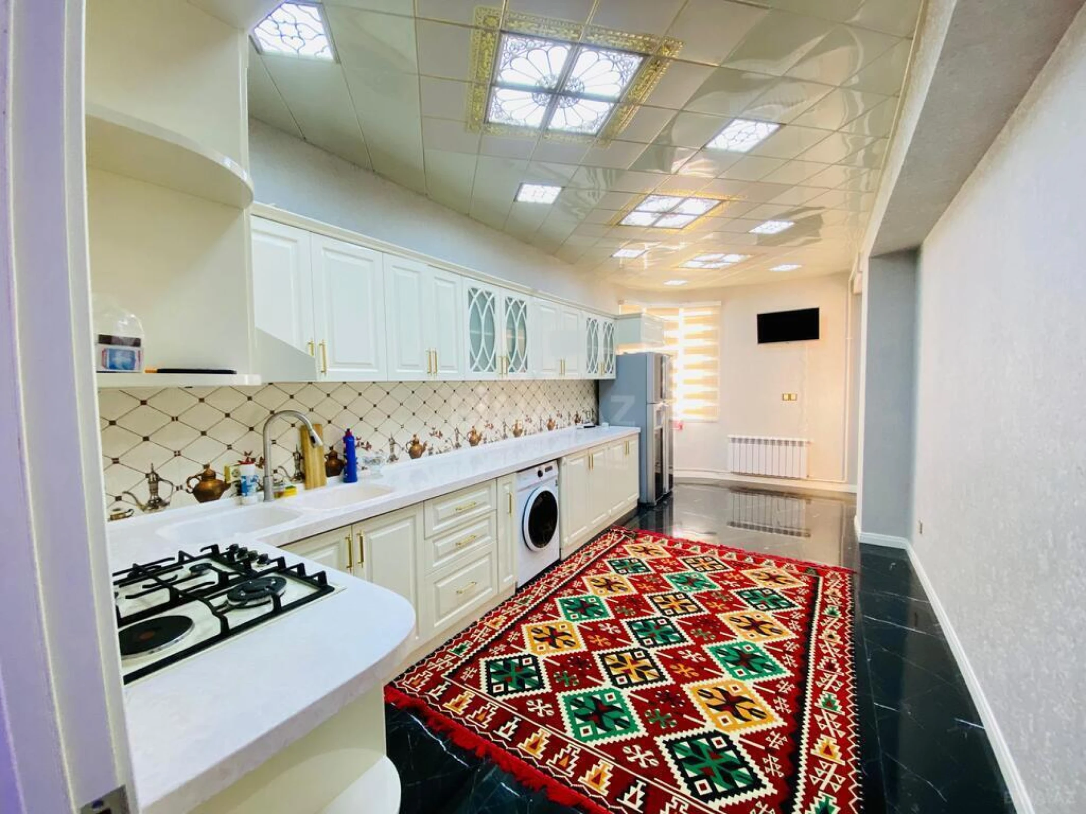 Satılır 3 otaqlı mənzil 136 m²