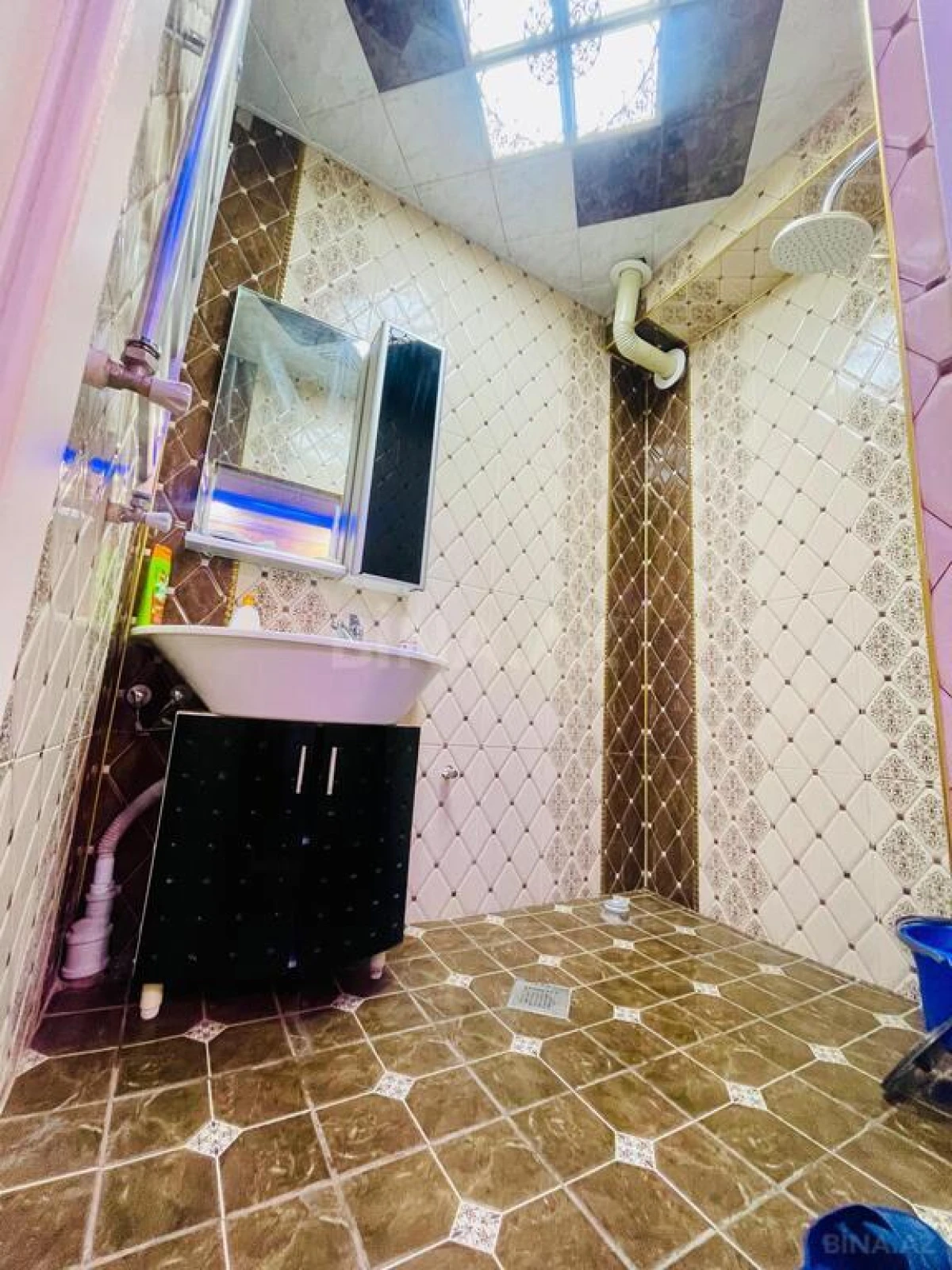 Satılır 3 otaqlı mənzil 136 m²