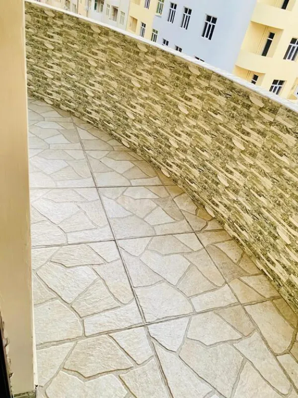 Satılır 3 otaqlı mənzil 136 m²