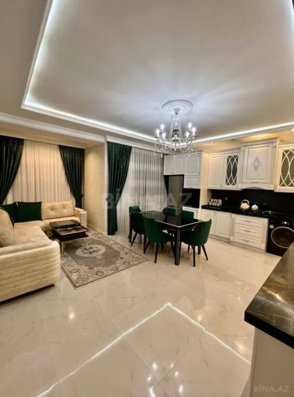 Satılır 3 otaqlı mənzil 180 m²