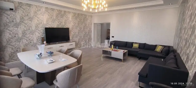 Satılır 3 otaqlı mənzil 160 m²
