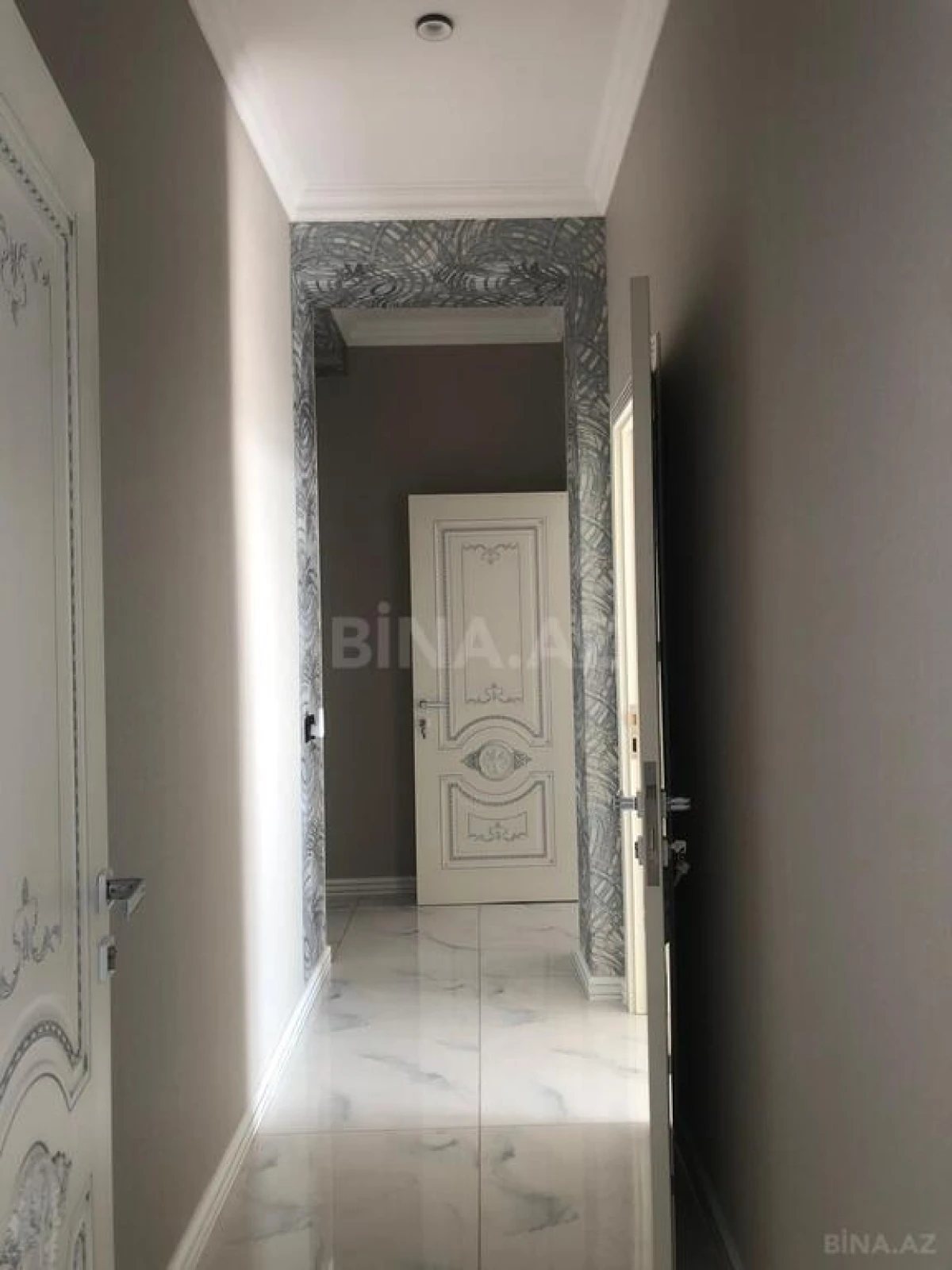 Satılır 3 otaqlı mənzil 160 m²