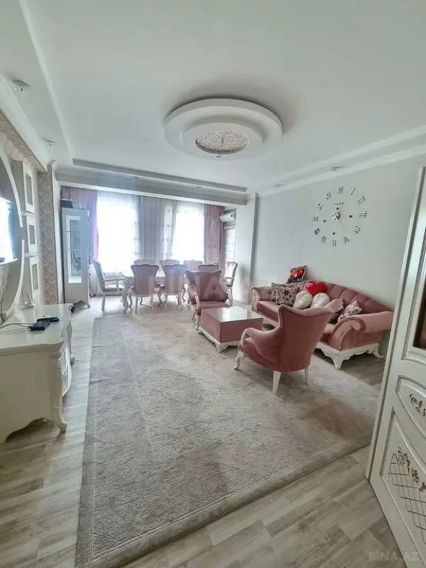 Kirayə verilir 3 otaqlı mənzil 140 m²