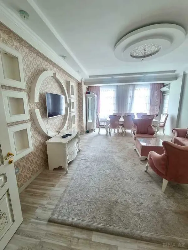 Kirayə verilir 3 otaqlı mənzil 140 m²