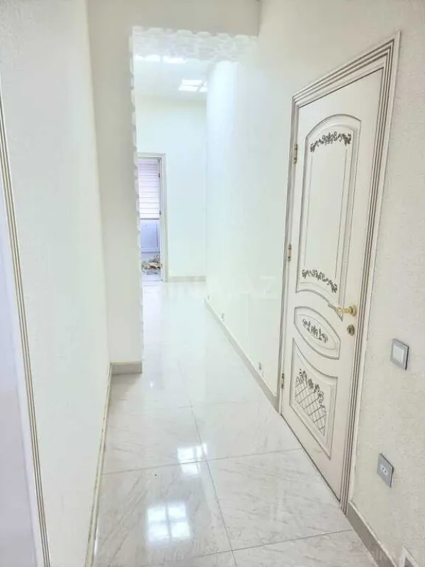Kirayə verilir 3 otaqlı mənzil 140 m²