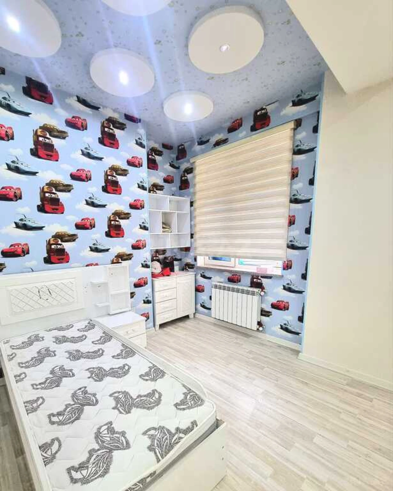 Kirayə verilir 3 otaqlı mənzil 140 m²