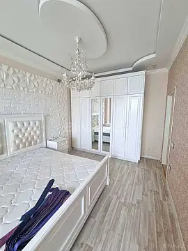 Kirayə verilir 3 otaqlı mənzil 140 m²