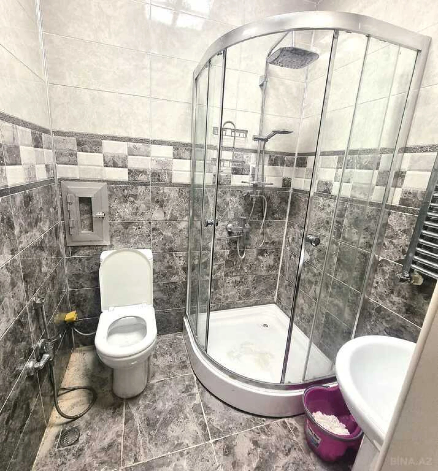 Kirayə verilir 3 otaqlı mənzil 140 m²