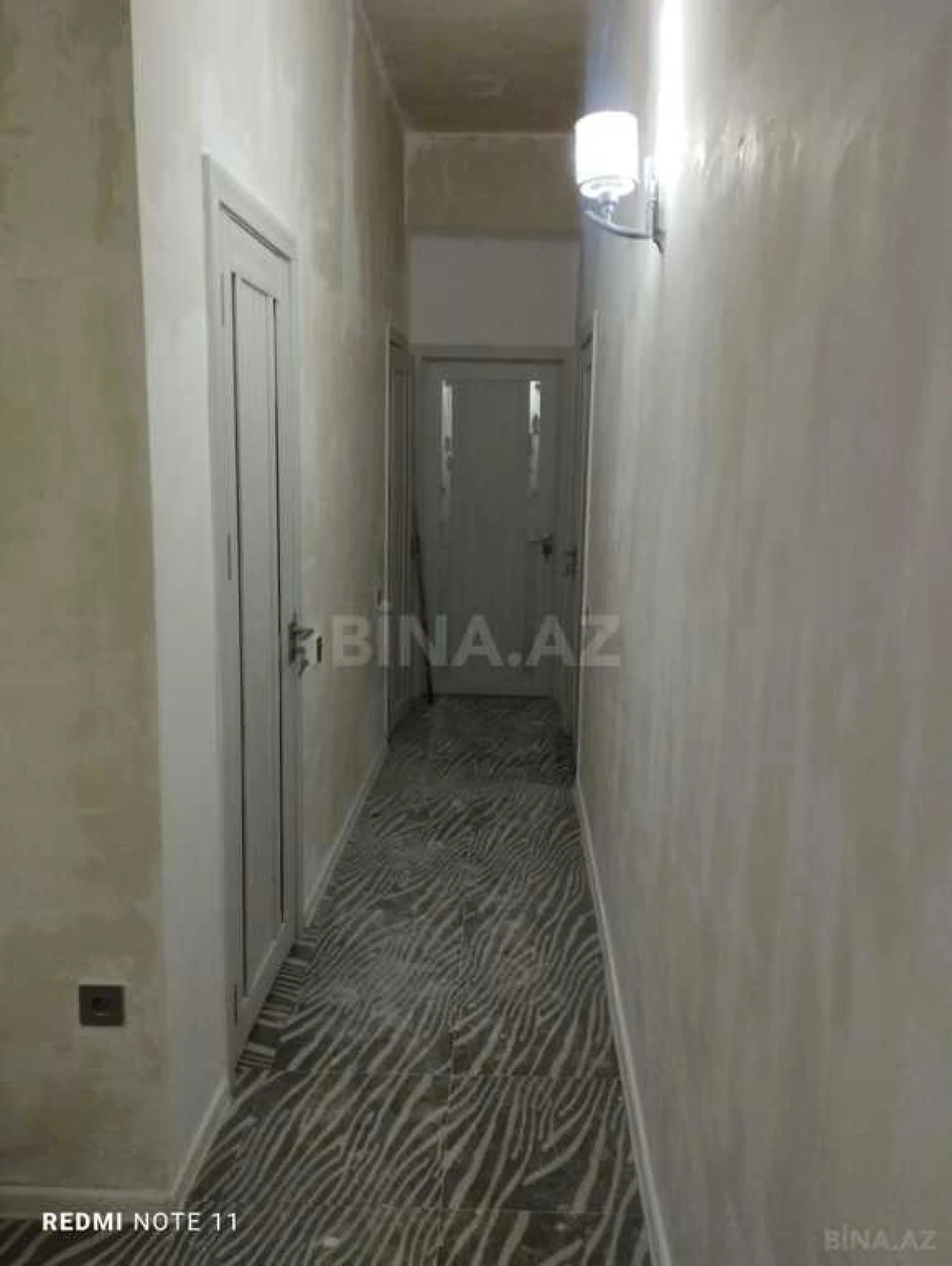 Satılır 2 otaqlı mənzil 115 m²