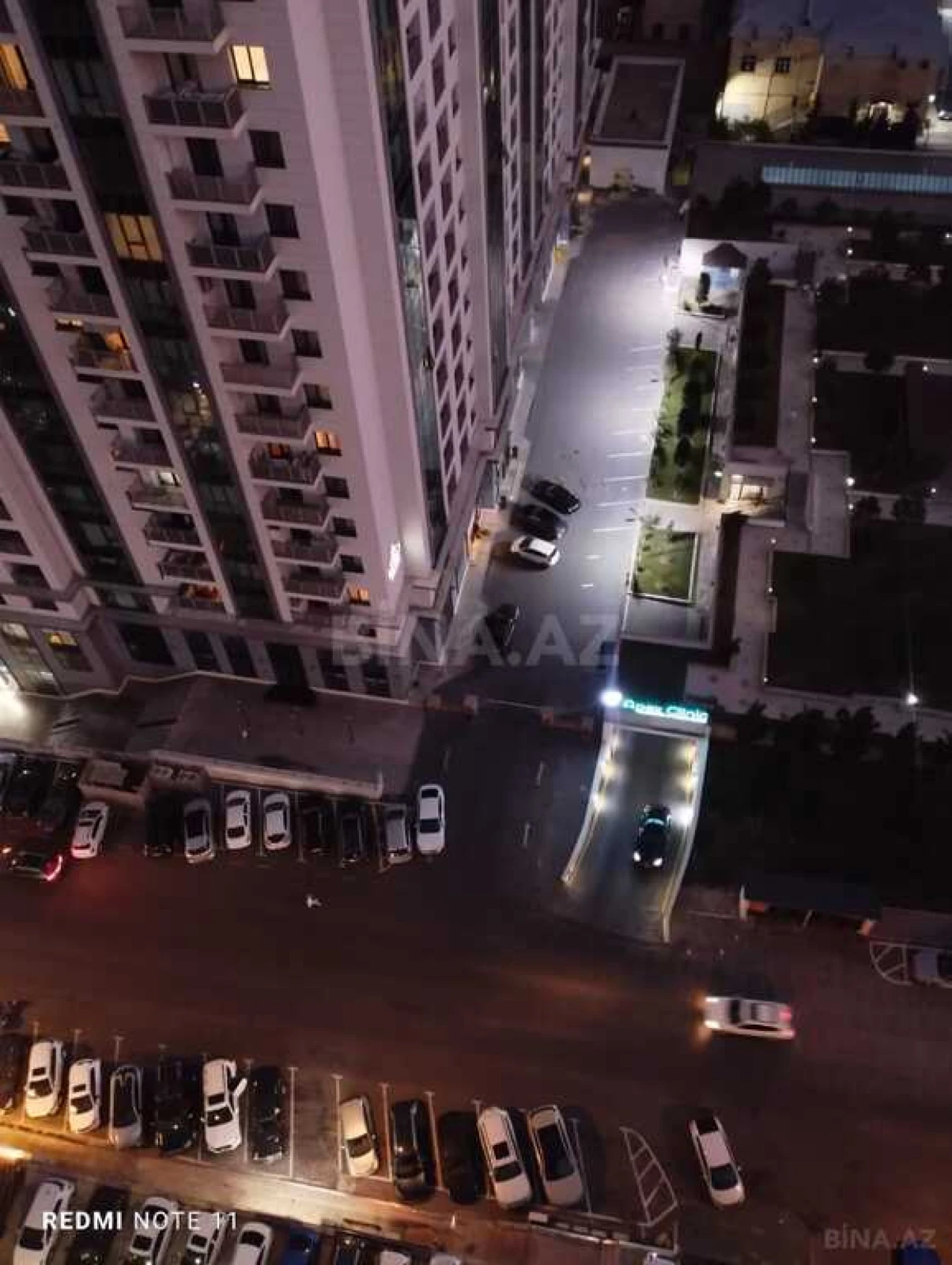 Satılır 2 otaqlı mənzil 115 m²