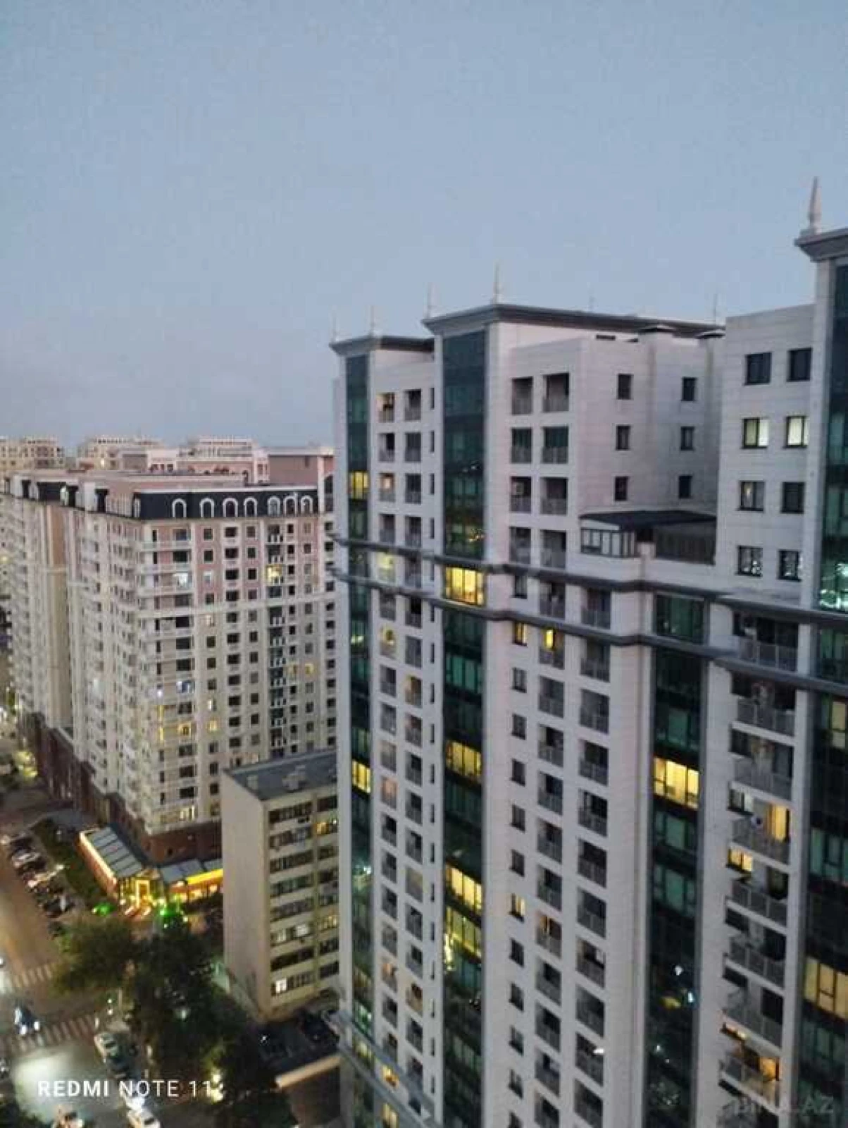 Satılır 2 otaqlı mənzil 115 m²