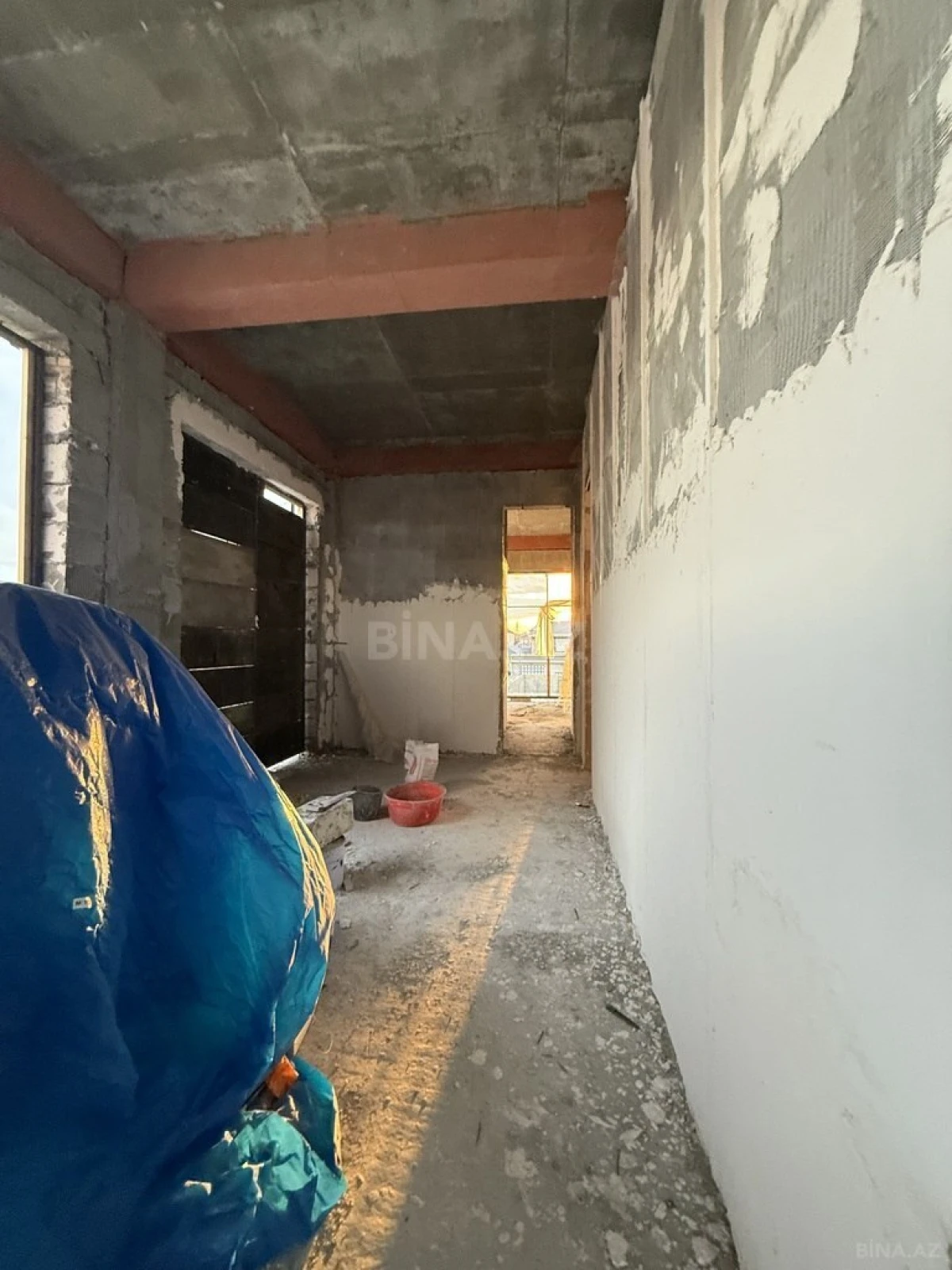 Satılır 5 otaqlı həyət evi 900 m²