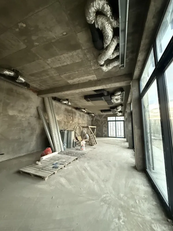 Satılır 5 otaqlı həyət evi 900 m²