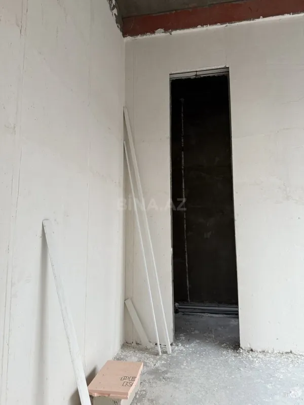 Satılır 5 otaqlı həyət evi 900 m²