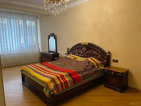 Satılır 3 otaqlı mənzil 125.5 m²