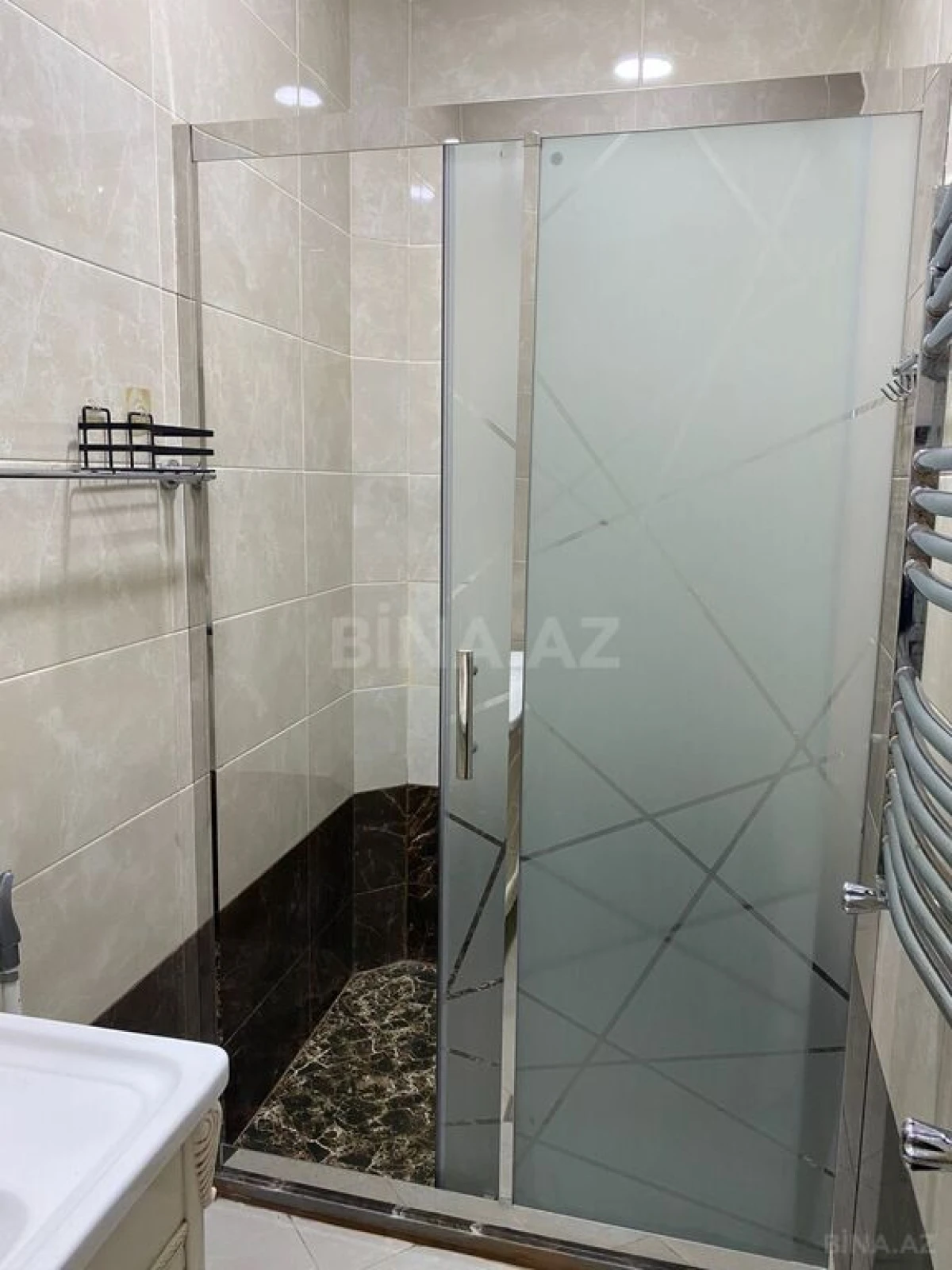 Satılır 3 otaqlı mənzil 125.5 m²