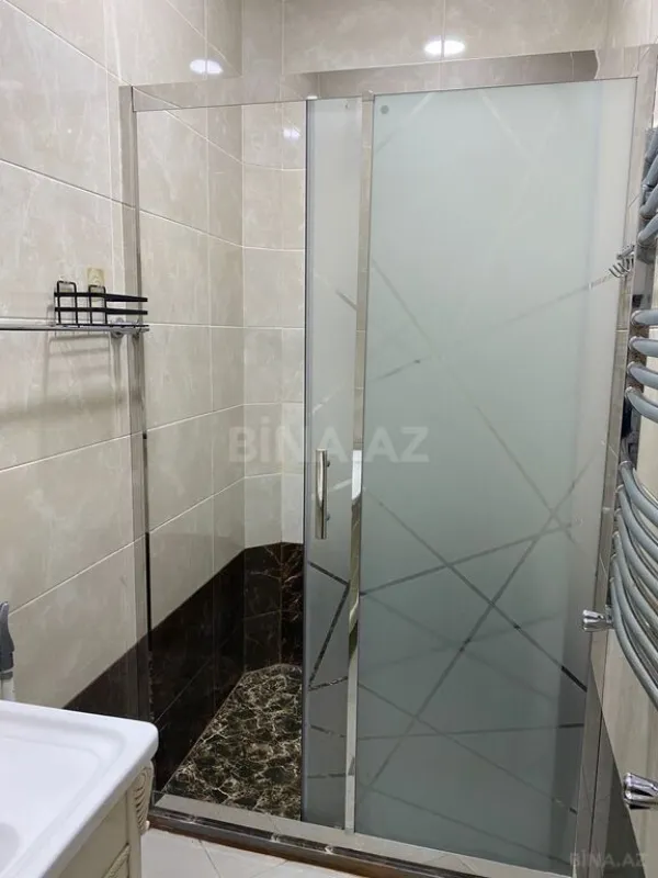 Satılır 3 otaqlı mənzil 125.5 m²