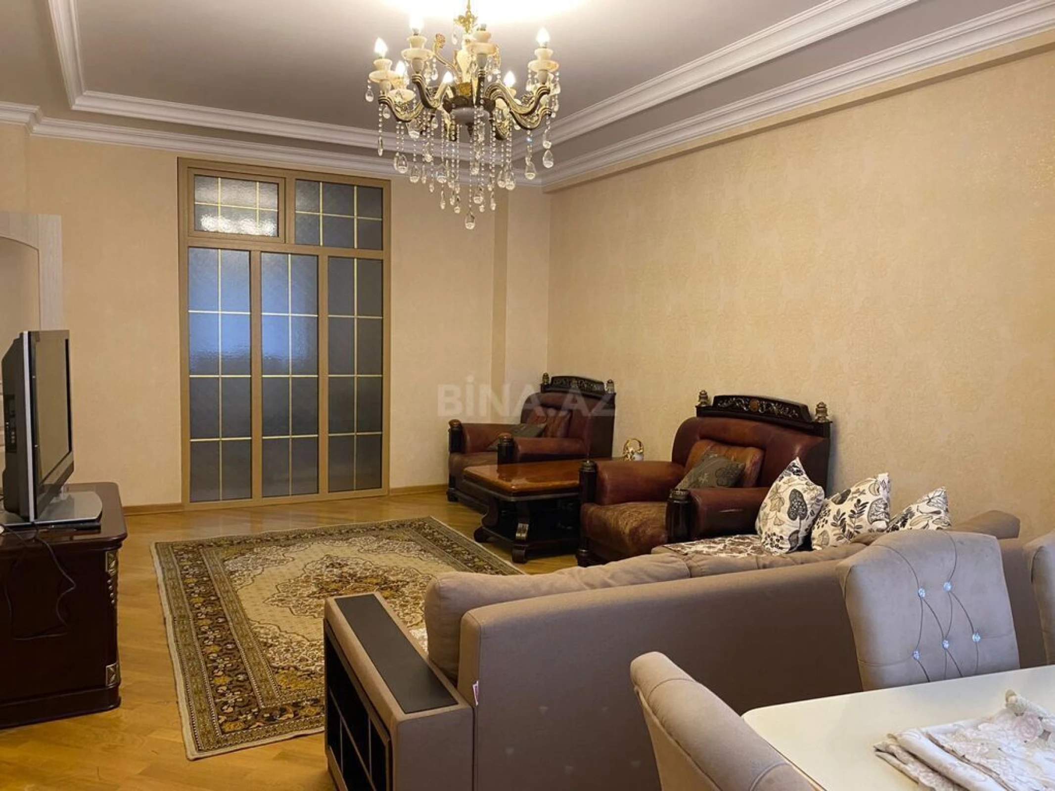 Satılır 3 otaqlı mənzil 125.5 m²