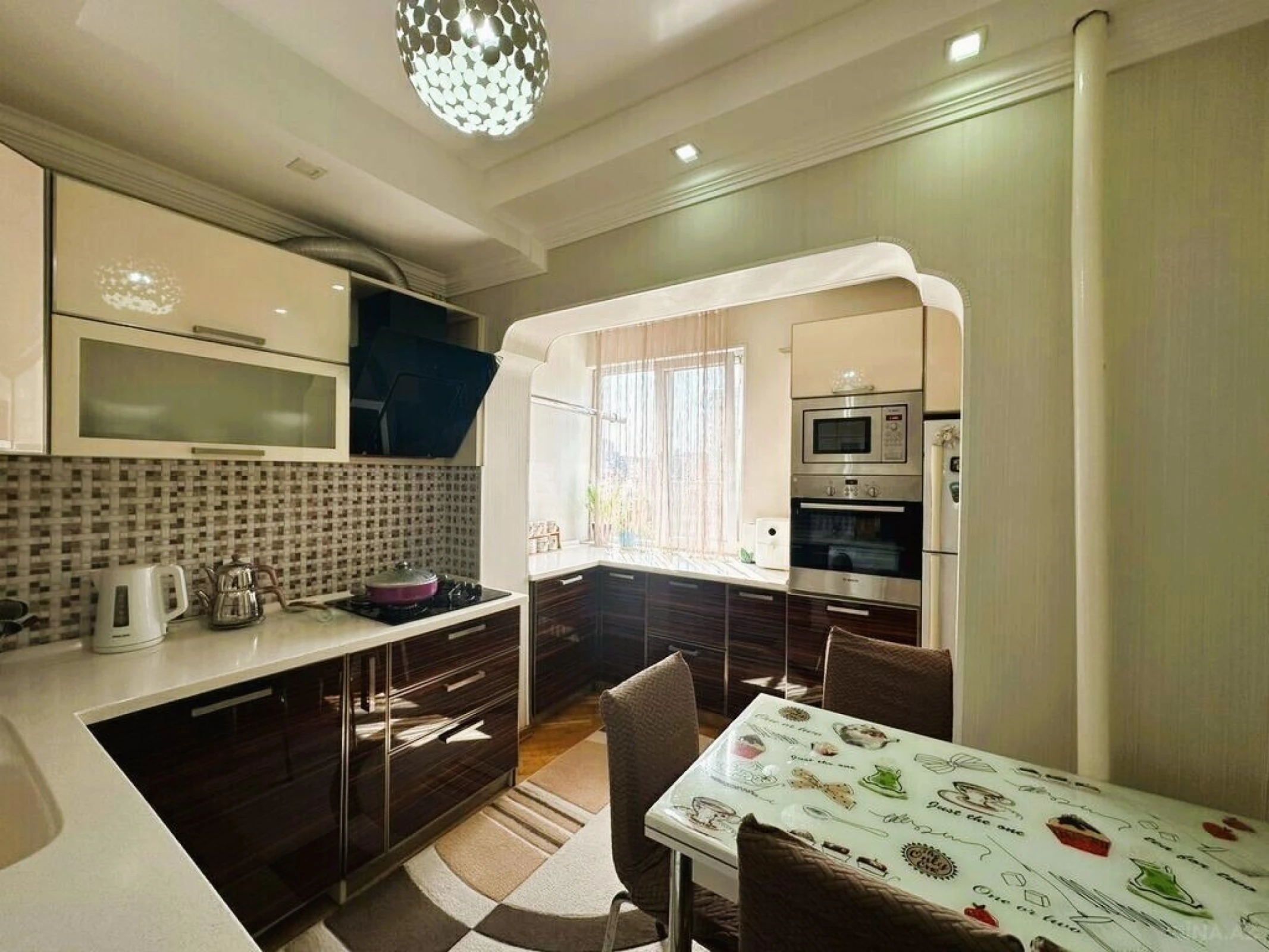 Satılır 4 otaqlı mənzil 106 m²