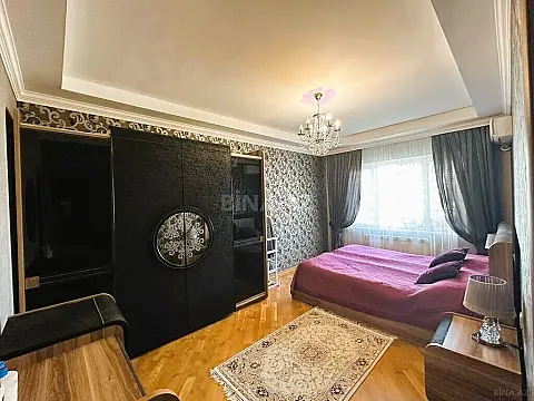 Satılır 4 otaqlı mənzil 106 m²