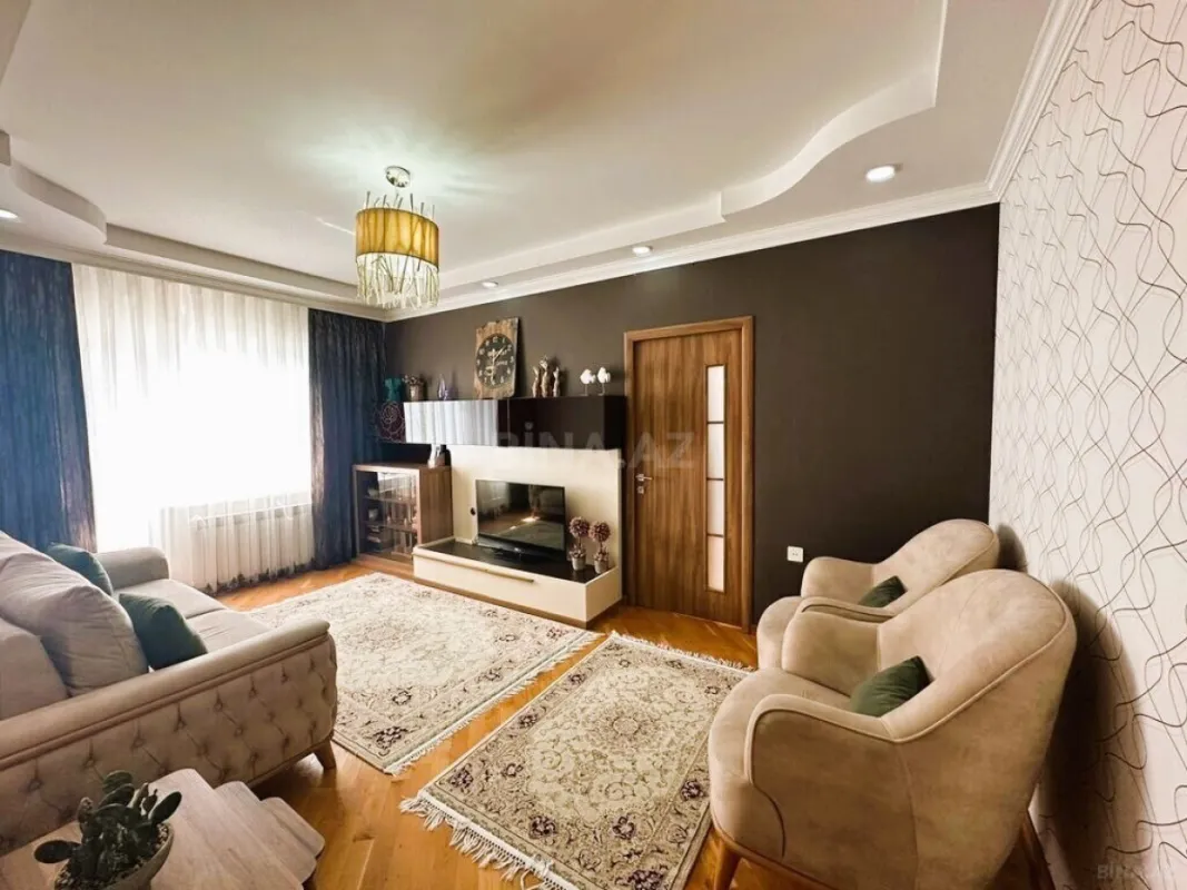 Satılır 4 otaqlı mənzil 106 m²