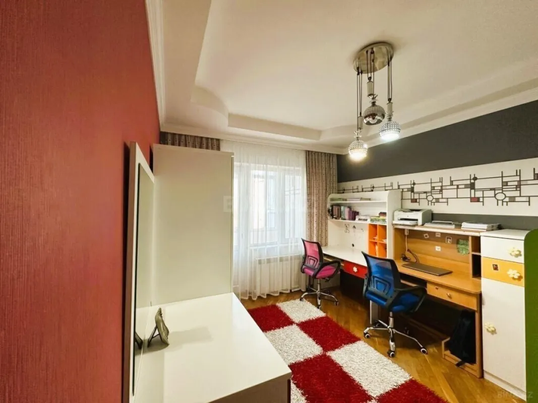 Satılır 4 otaqlı mənzil 106 m²