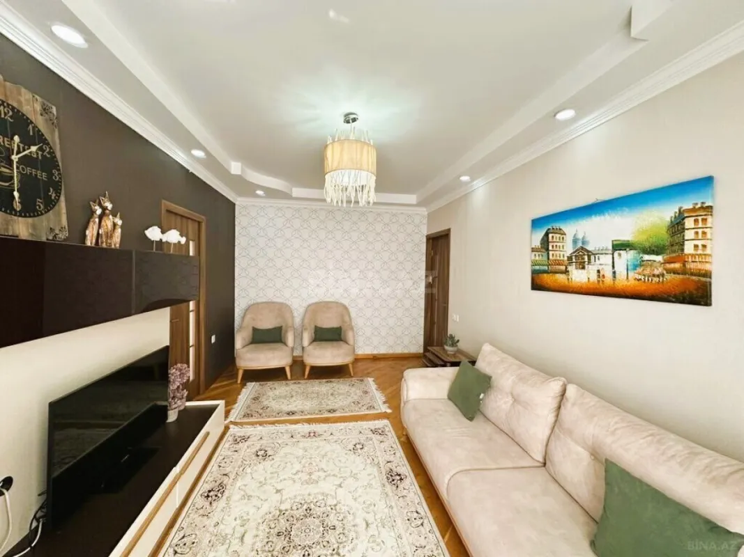Satılır 4 otaqlı mənzil 106 m²