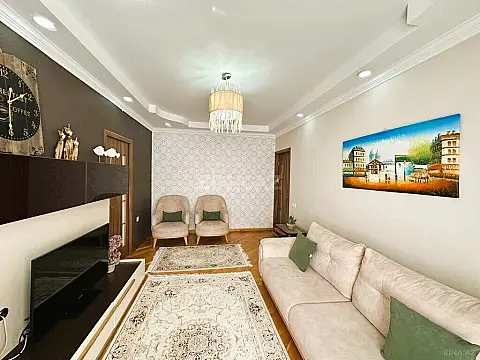 Satılır 4 otaqlı mənzil 106 m²