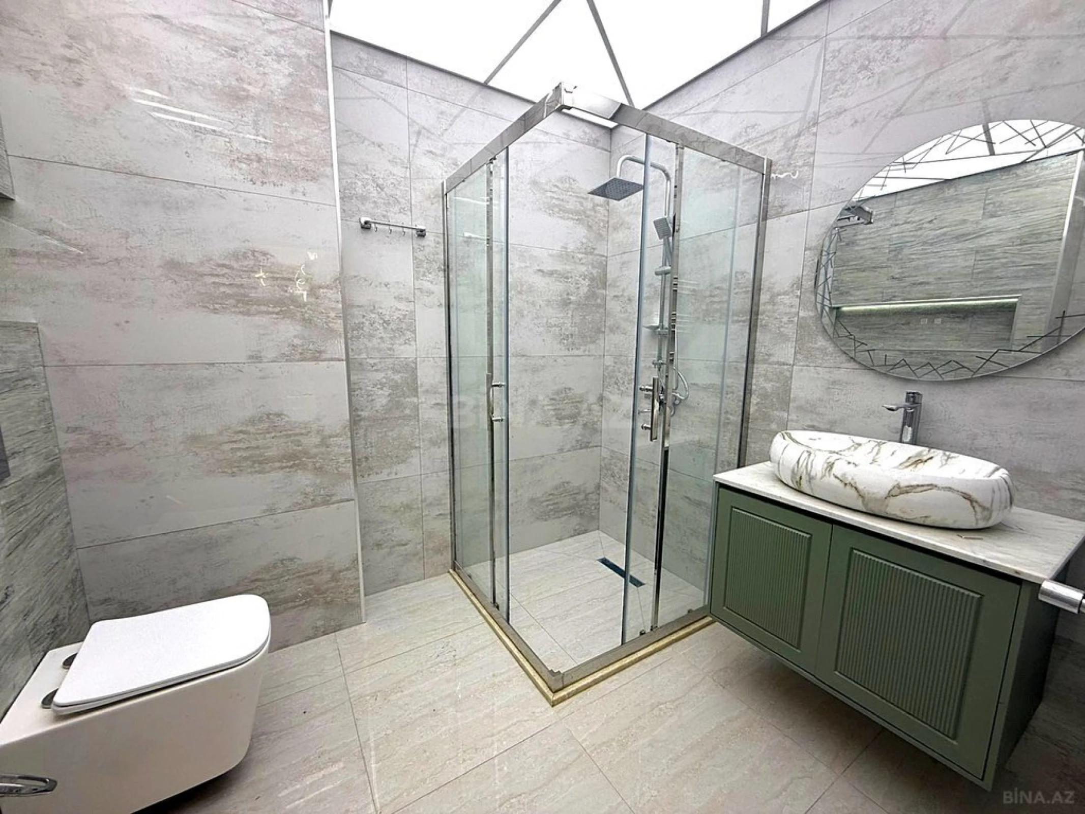 Satılır 2 otaqlı mənzil 85 m²