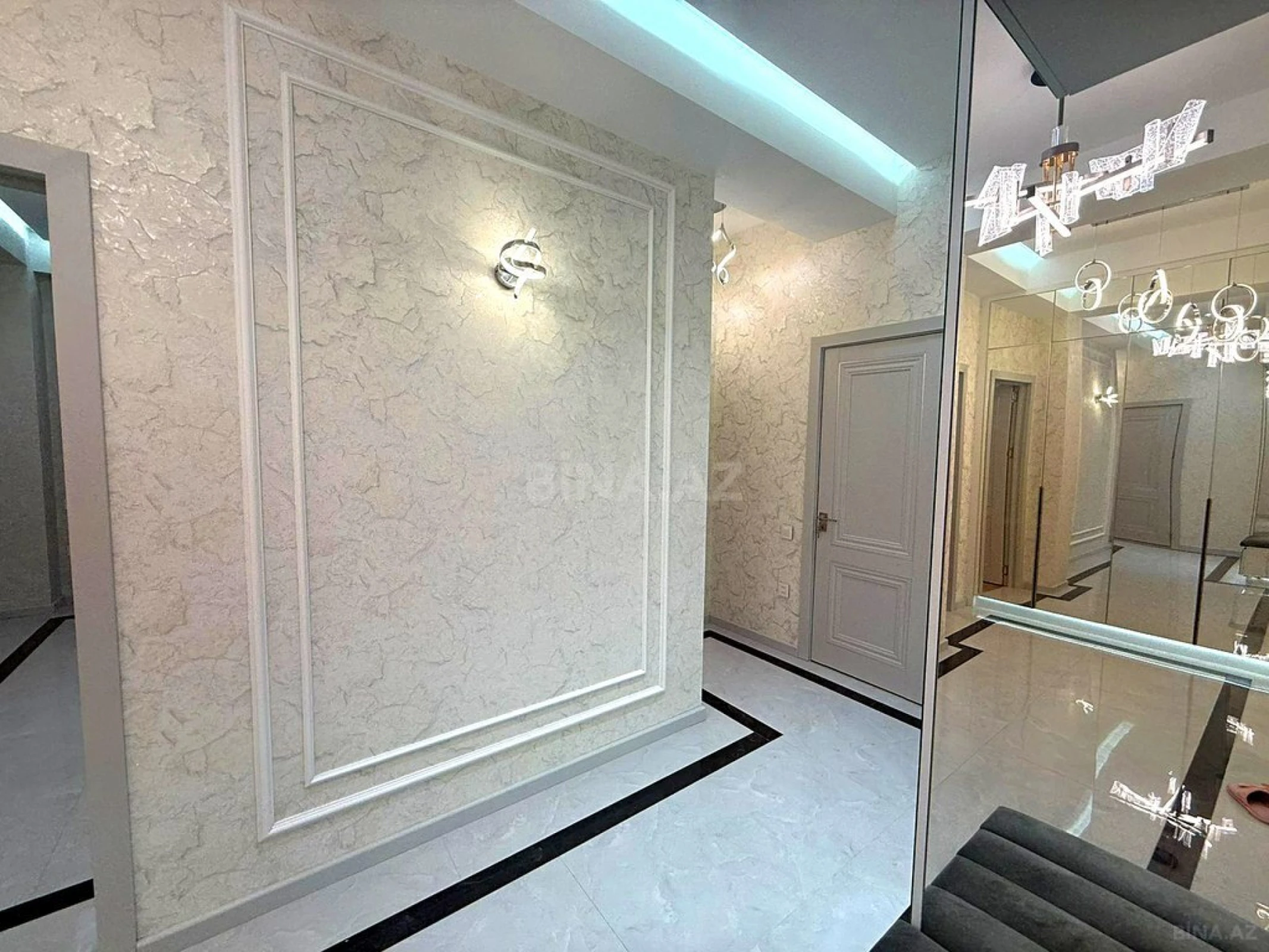 Satılır 2 otaqlı mənzil 85 m²