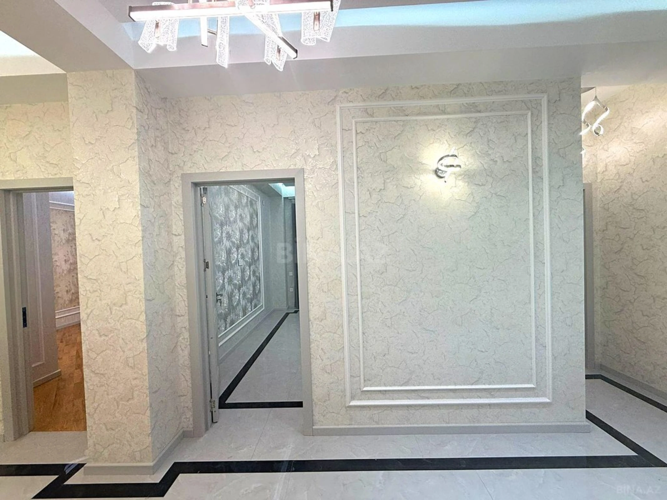 Satılır 2 otaqlı mənzil 85 m²
