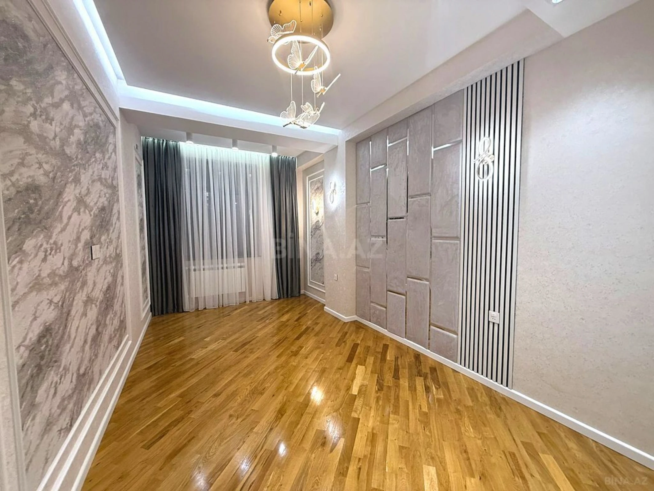 Satılır 3 otaqlı mənzil 127 m²