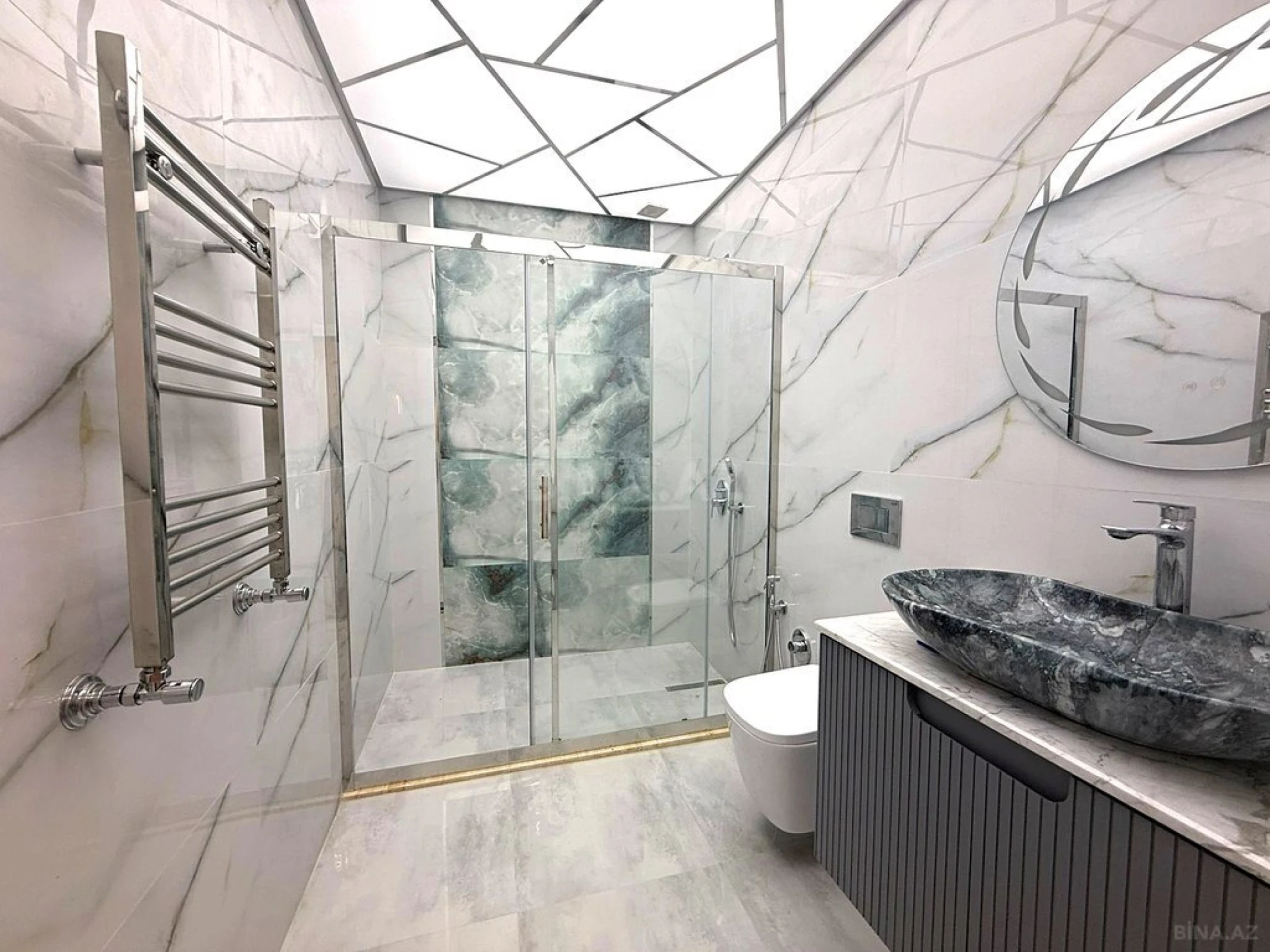 Satılır 3 otaqlı mənzil 127 m²