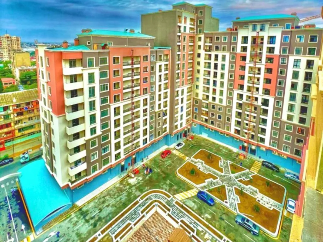 Satılır 3 otaqlı mənzil 127 m²