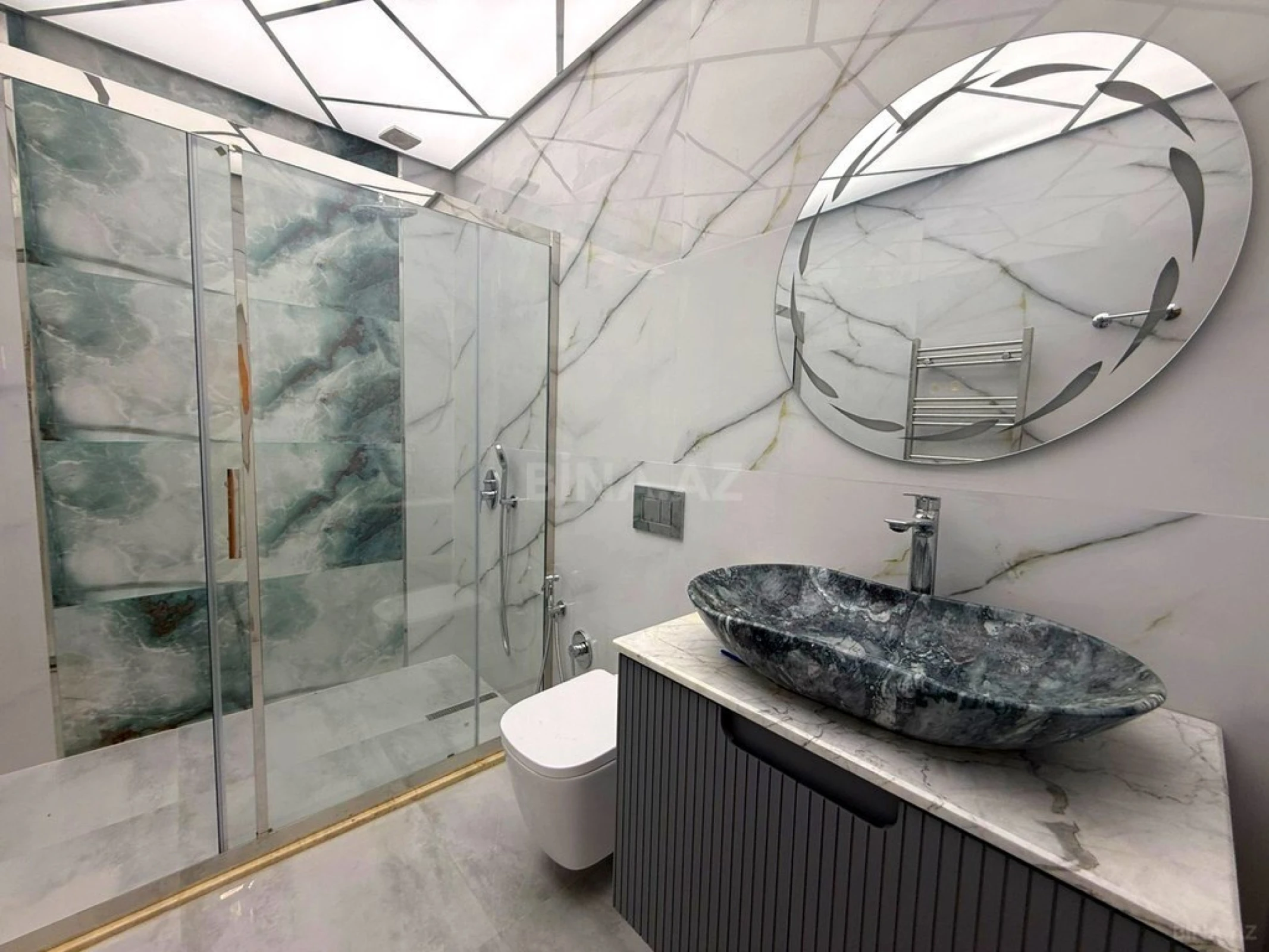 Satılır 3 otaqlı mənzil 127 m²