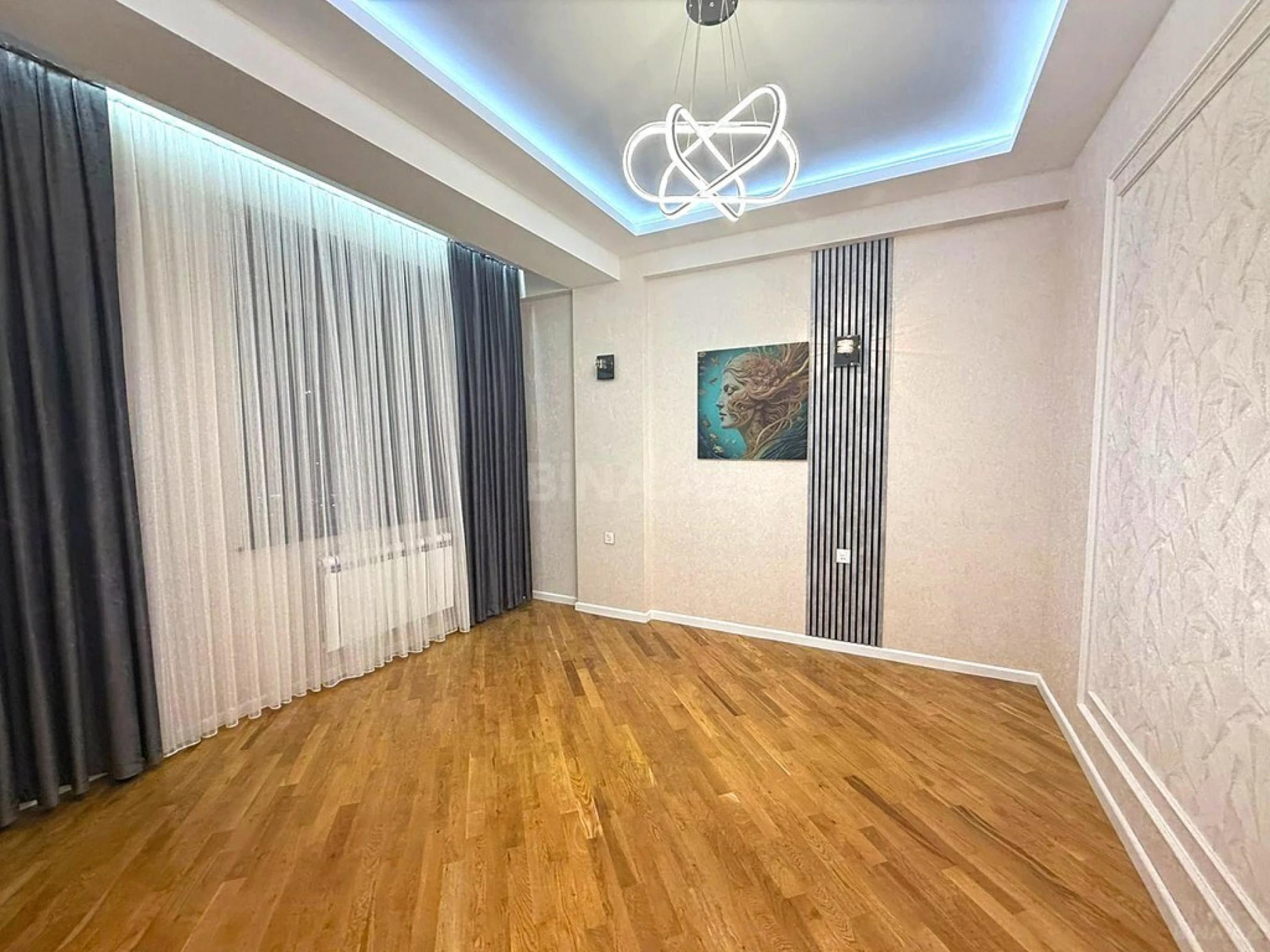 Satılır 3 otaqlı mənzil 127 m²