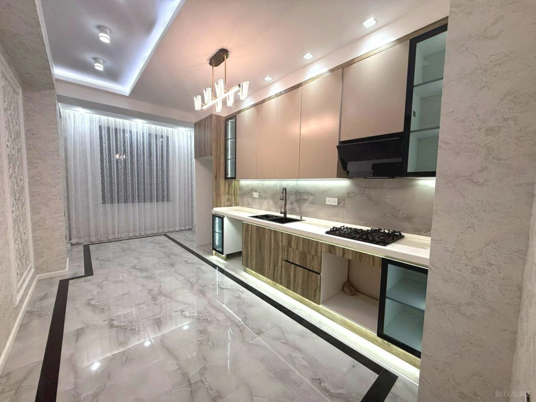 Satılır 3 otaqlı mənzil 127 m²