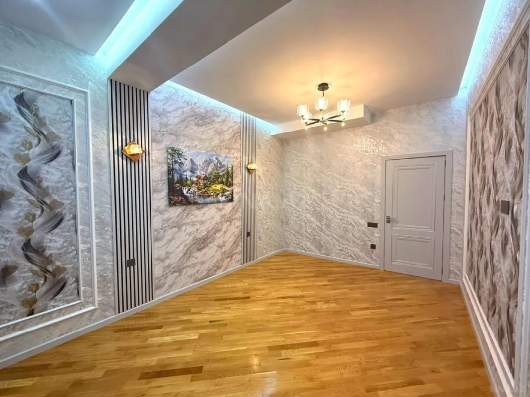 Satılır 3 otaqlı mənzil 127 m²