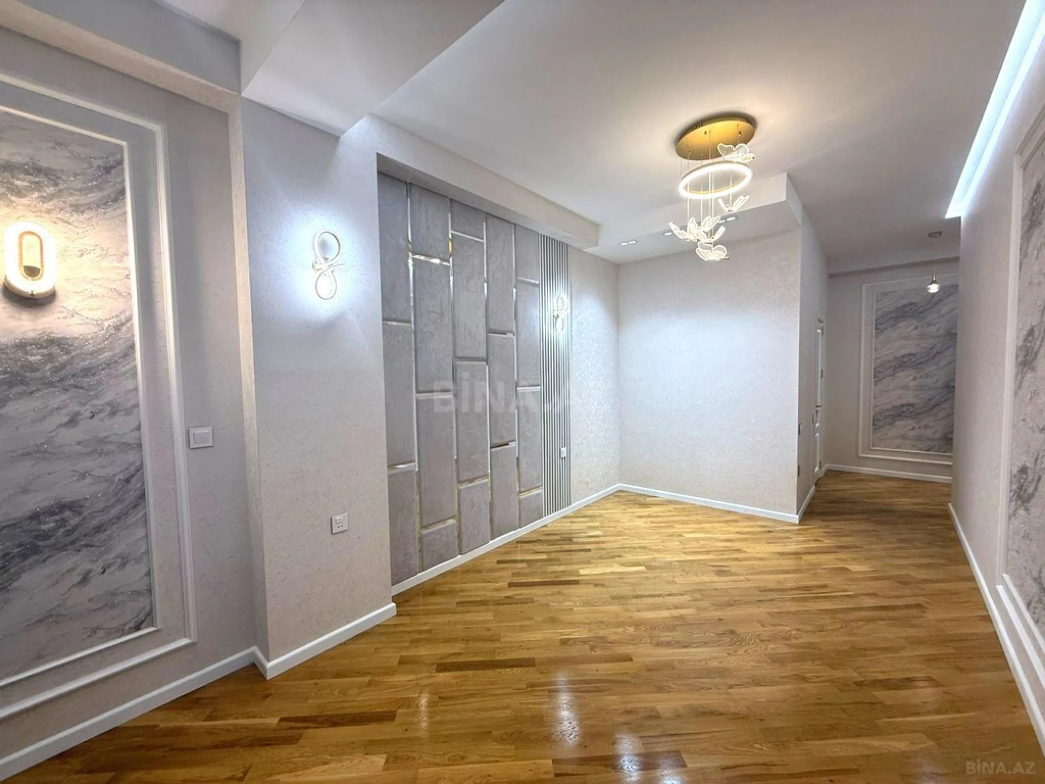 Satılır 3 otaqlı mənzil 127 m²