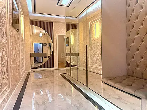 Satılır 3 otaqlı mənzil 127 m²