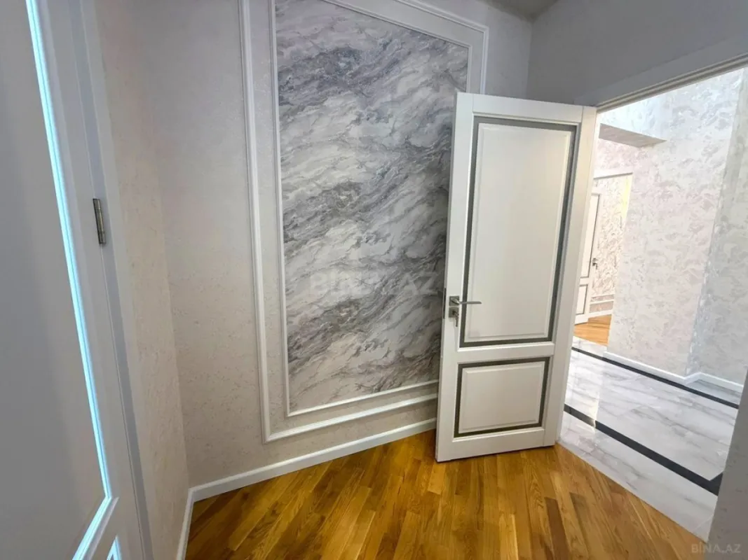 Satılır 3 otaqlı mənzil 127 m²