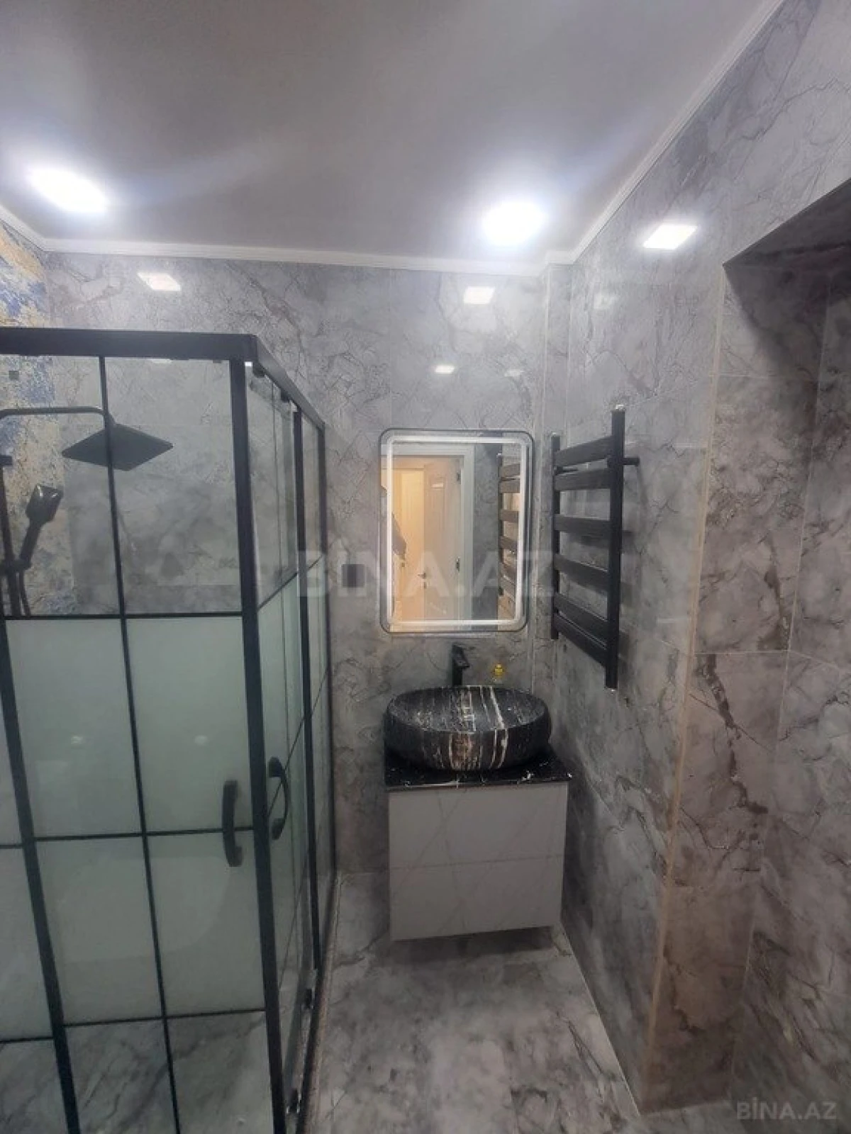 Satılır 2 otaqlı mənzil 60 m²