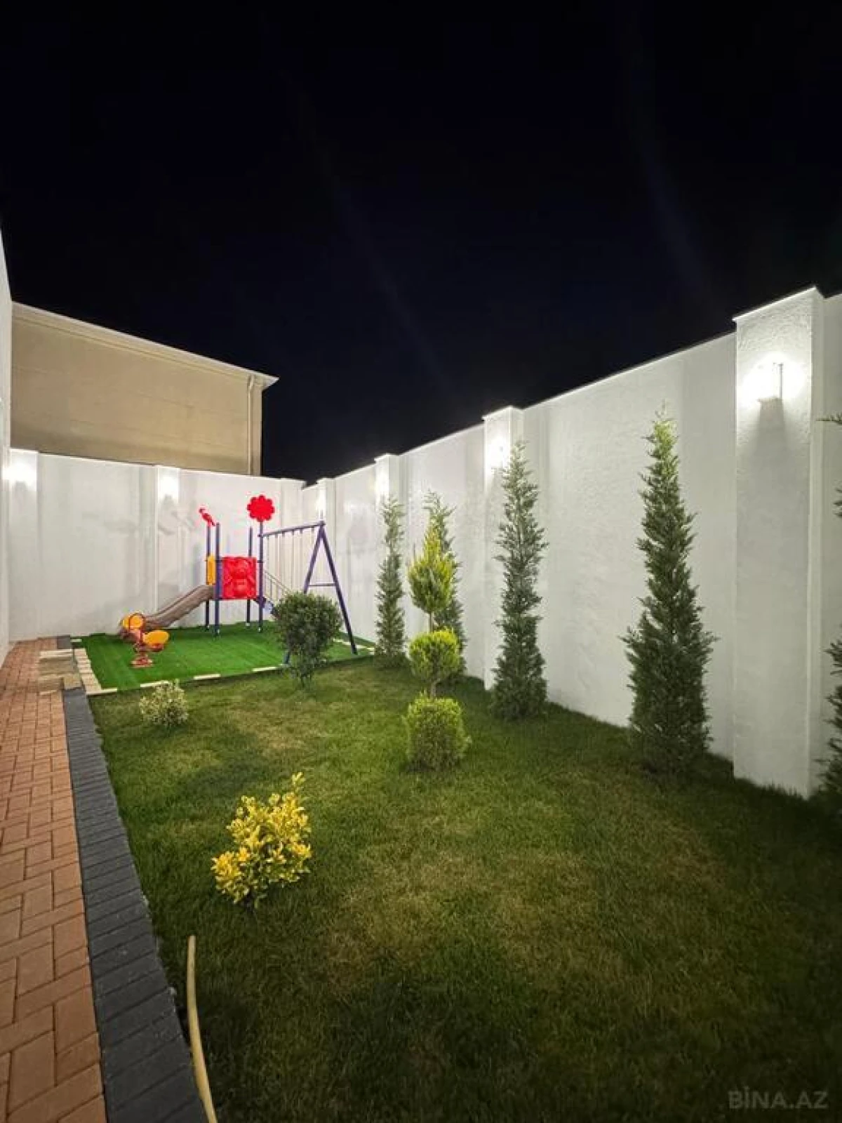 Satılır 4 otaqlı həyət evi 170 m²