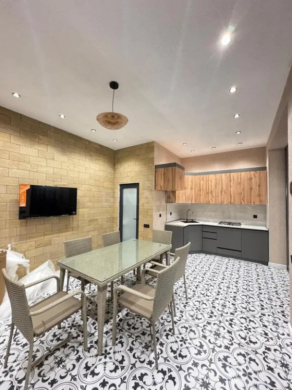 Satılır 4 otaqlı həyət evi 170 m²