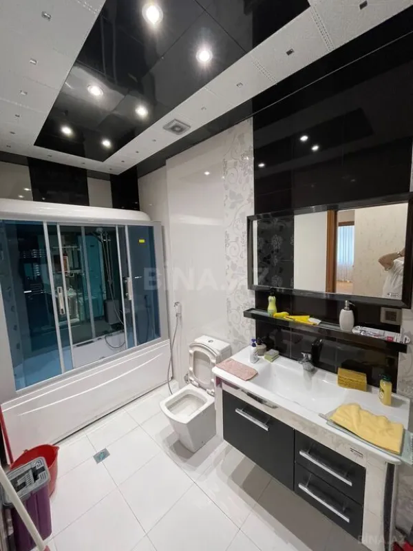 Kirayə verilir 4 otaqlı mənzil 140 m²